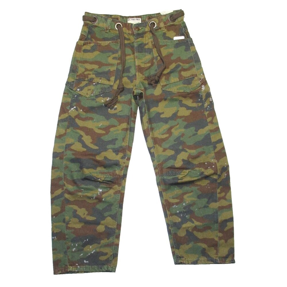 NWT We The Free People Moxie in Moss Green Camo Low Slung Barrel Jeans 26